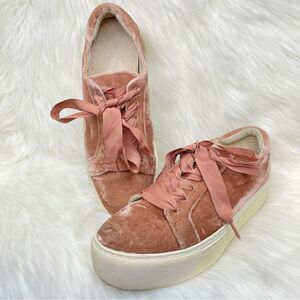 Kenneth Cole Pink Velvet Ribbon Laced Platform Sneakers Size 7.5